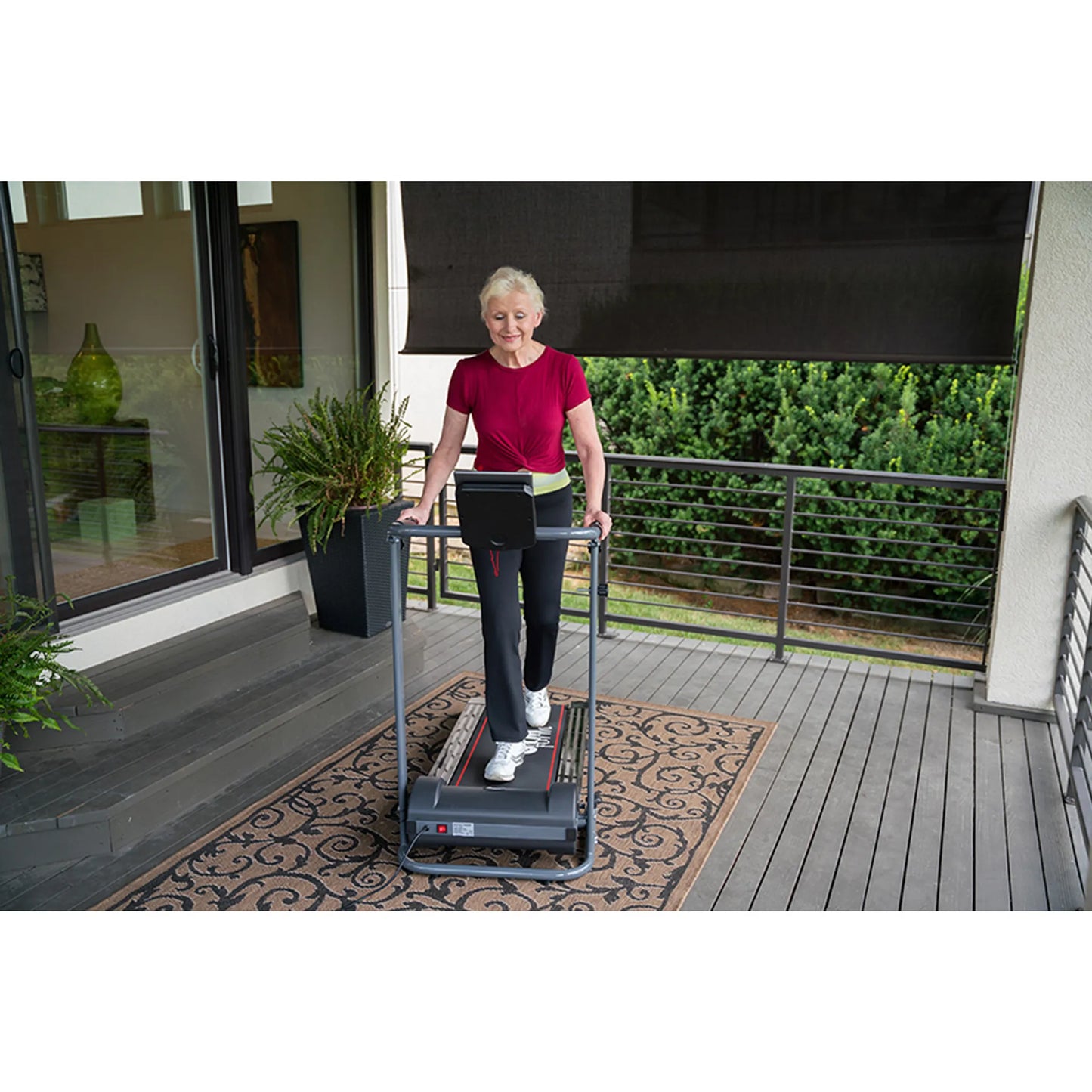 Gymform® Slim Fold Treadmill - kompaktes, zusammenklappbares Laufband, Fitnessgerät 6 km/h, 3 Programme sowie 3 variabel einstellbare Geschwindigkeiten bis 110 kg – Aus der TV Werbung