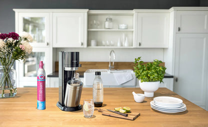 SodaStream DuoTitan Trinkwassersprudler, inkl. 1x 1 Liter Glasflasche, 1x 1 Liter PET, 1 x Quick Connect Zylinder